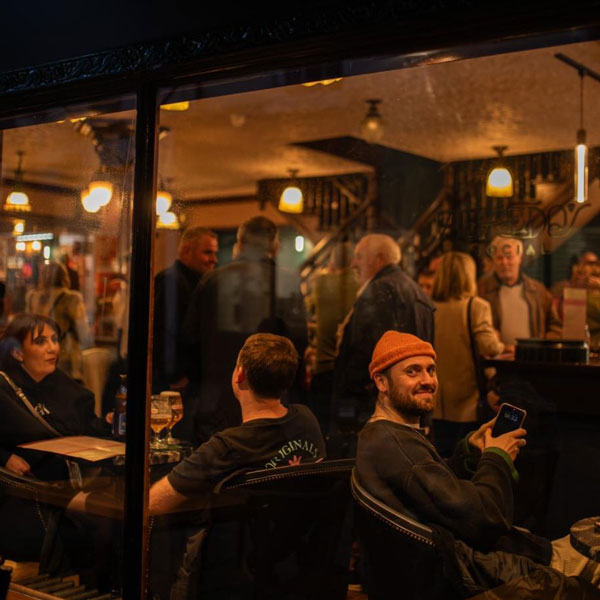 Book a table in stockport for pizza
